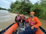 Tim Basarnas Pekanbaru Lakukan Pencarian Anak Tenggelam di Sungai Sail