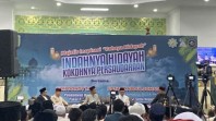 UAS dan Koh Dondy Tan Bahas Kesempurnaan Alquran dan Persaudaraan Umat
