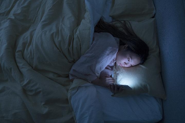 Bahaya Sleep Call, Mengganggu Kualitas Tidur dan Terpapar Ultraviolet