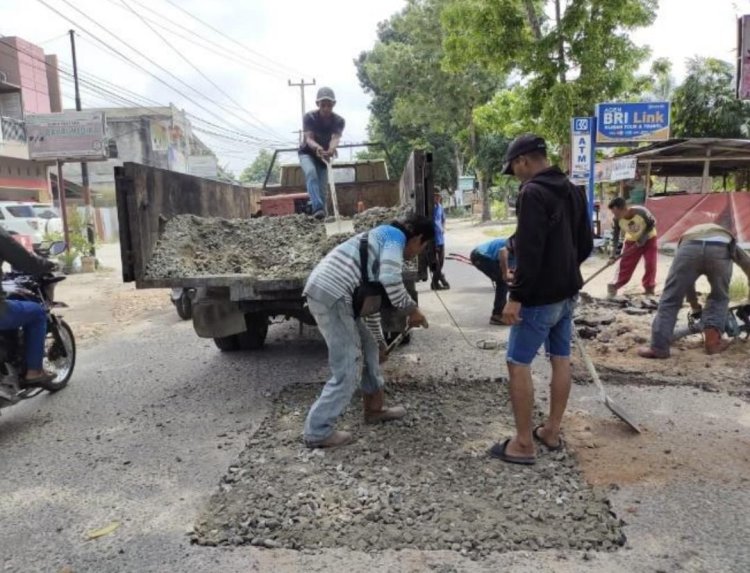 Overlay Tuntas, Proyek Perbaikan Jalan Taman Karya Capai 90 Persen