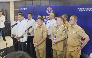 Plt Gubri Hadiri Rakorendal Perbatasan Bersama Menkopolkam dan Mendagri