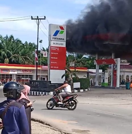 SPBU Aliantan Kabun Terbakar, Satu Unit Motor Terbakar Pihak SPBU Merugi Ratusan Juta Rupiah