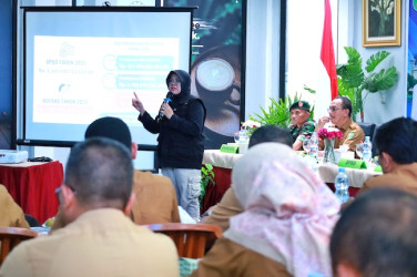 Defisit Anggaran, Bupati Siak Tetap Upayakan Bangun Jalan Satu Kecamatan 1 Kilometer