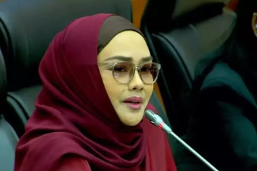 Dapat Proyek Kabel Listrik Bawah Laut, Anggota DPR RI Puji Kinerja Gubernur Riau