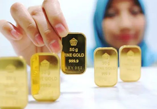 Harga Emas Antam Turun Rp 8.000, Kini Jadi Rp 1,896 Juta per Gram