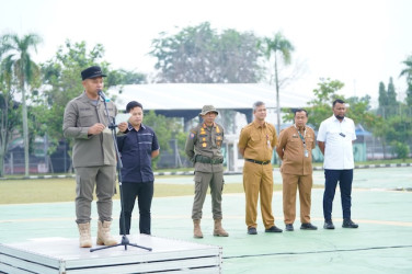Gubri Perintahkan Satpol PP Riau Tindak Pegawai Nongkrong di Kedai Kopi saat Kerja