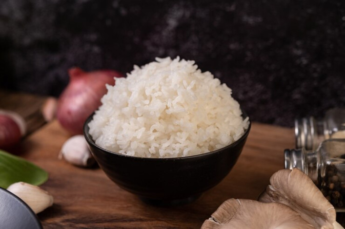 10 Makanan Penyebab Sembelit yang Sering Dikonsumsi Saat Berbuka Puasa
