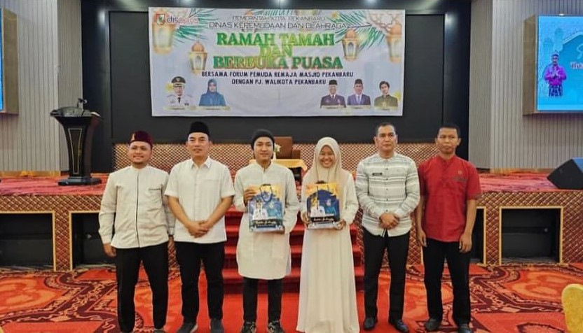 Kadispora Hazli Fendriyanto Dukung Kegiatan Forum Pemuda Remaja Masjid Pekanbaru