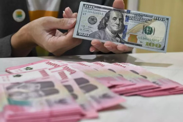 Hari Ini Rupiah Masih Tertekan Dolar AS