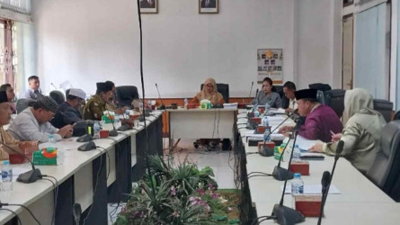 Pemkab Kuansing Ajukan Ranperda Atur Warga Wajib Zakat, DPRD Bahas dengan Baznas, MUI dan Kemenag