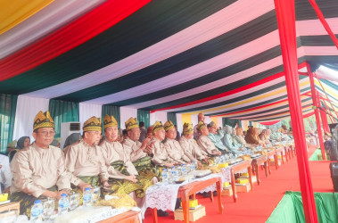 Mantan Gubernur Rusli Zainal dan Annas Maamun Absen di Upacara Hari Jadi ke-68 Provinsi Riau