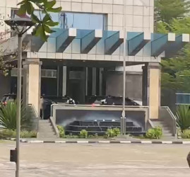 6 Jam Lebih Digeledah, KPK Bawa Sejumlah Dokumen dari Kantor Dinas PUPR-PKPP Riau