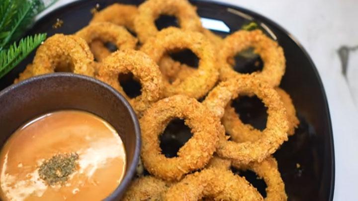 Kreasi Resep Chicken Wings dan Onion Rings Sehat Pakai Air Fryer