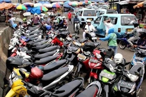 Tarif Parkir Pasar Tradisional di Pekanbaru Resmi Turun Rp1.000