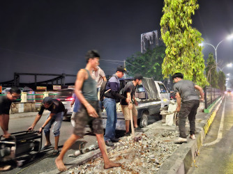 Tepati Janji, Agung Nugroho Perintahkan Buka U Turn di Depan Pasar Cik Puan