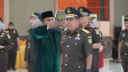 Kajati Riau Lantik Wakajati hingga Lima Kajari, Dorong Penguatan Kinerja Kejaksaan