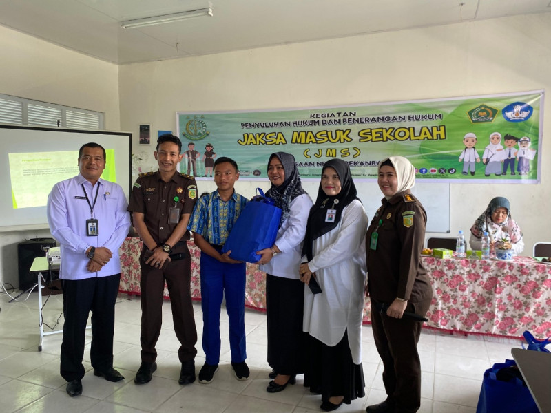 Disdik Pekanbaru Gelar Penyuluhan Hukum Program Jaksa Masuk Sekolah