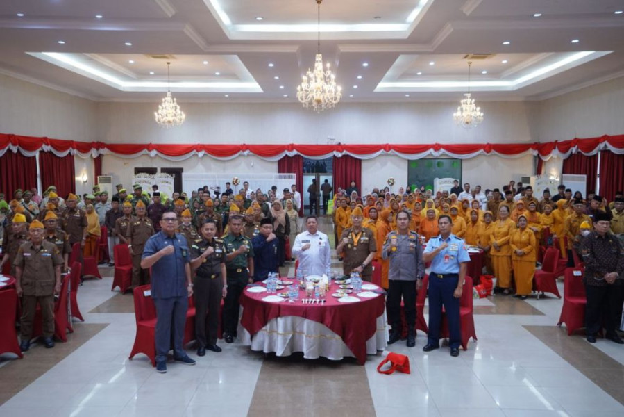 347 Veteran Terima Sagu Hati dari Pemprov Riau