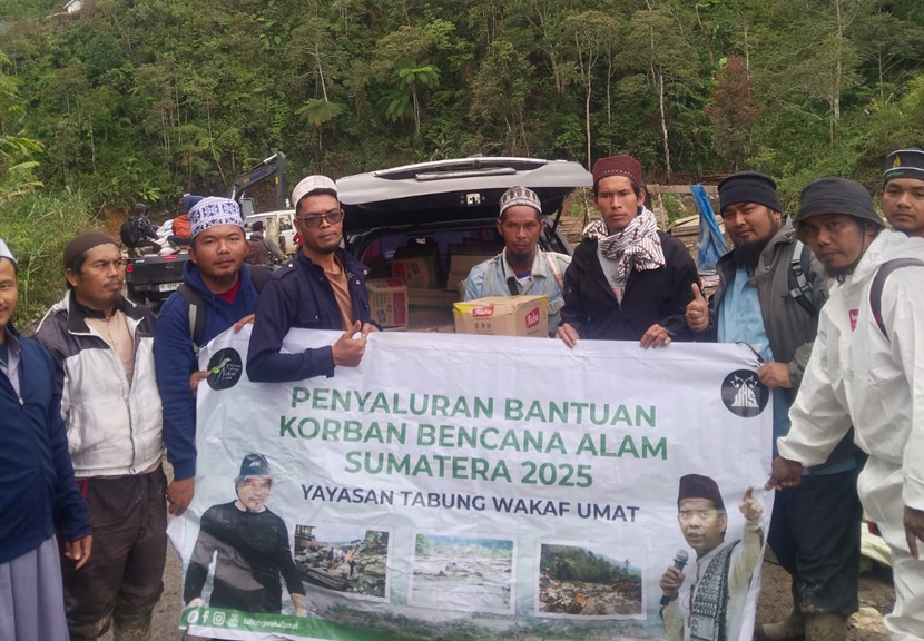 Peduli Bencana Sumatera, UAS Salurkan Donasi YTWU di Aceh