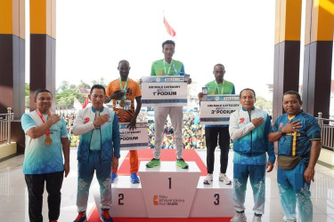 Pelari Kenya Dominasi Kategori 21K Riau Bhayangkara Run 2025