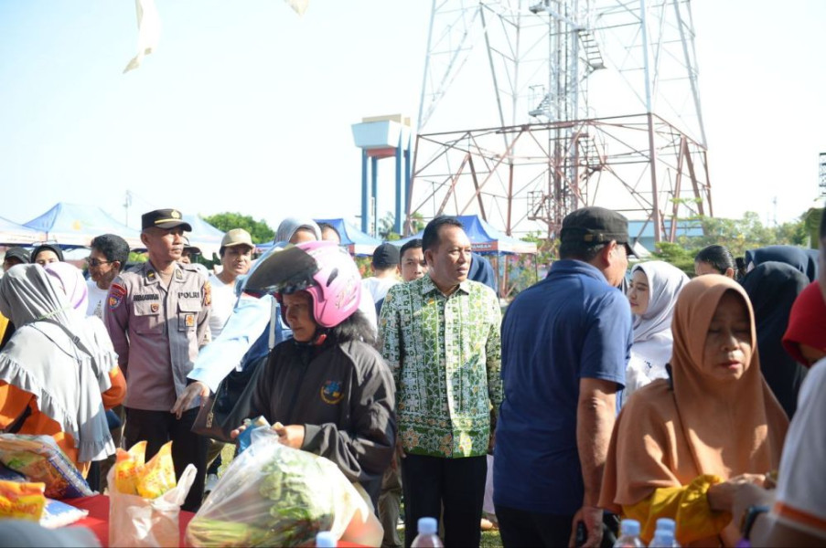 Warga Pekanbaru Berbondong-bondong Padati Gerakan Pangan Murah