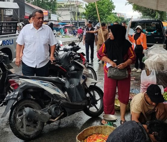 Pemko Pekanbaru Kembali Menertibkan Pedagang Pasar Tumpah di Jalan Ahmad Yani