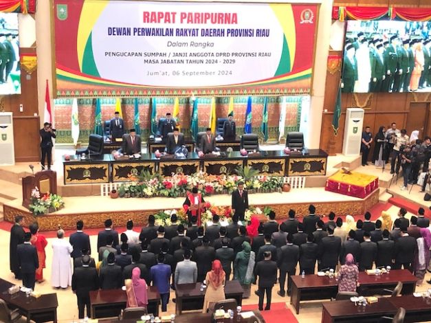 Umur 22 Tahun, Anak Bupati Rohil Jadi Ketua Fraksi Golkar DPRD Riau