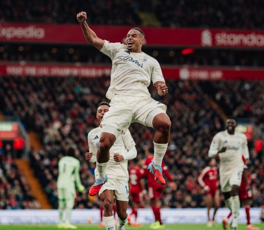 Liverpool Dipermalukan Nottingham di Anfield, The Reds Dibantai 3-0