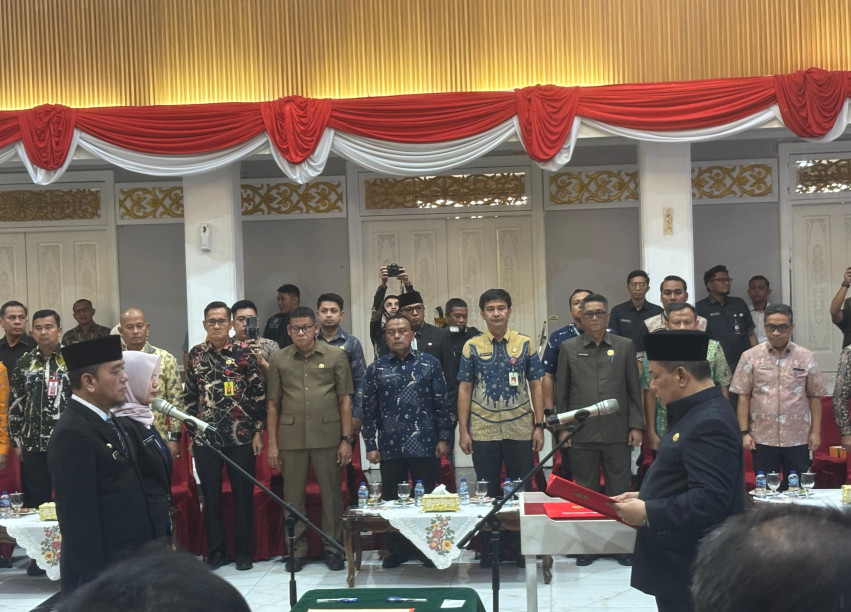 Lantik Dua Pejabat Eselon II Pemprov Riau, Plt Gubri Tegaskan Evaluasi Kinerja 6 Bulan