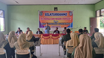 SMKN 1 Pangean Kuansing Hanya Diminati 8 Siswa Baru, Jalan dan Ruang Kelas Rusak Jadi Penyebab