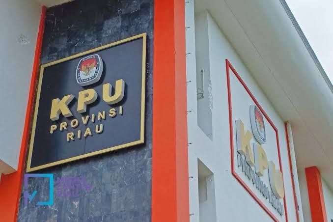 Meski ada Tanggapan Masyarakat, KPU Tetapkan Tiga Pasangan Calon Gubernur Riau Memenuhi Syarat