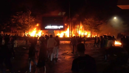 Kebakaran DPRD Makassar Saat Aksi Unjuk Rasa Renggut 3 Nyawa