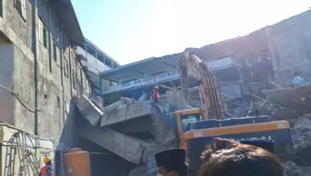 Update Korban Ponpes Al-Khoziny Sidoarjo: 49 Tewas dan 14 Hilang