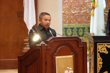 RPJMD 2025-2029 Riau Disahkan, Gubri Tekankan Sinergi Daerah dan Pusat Wujudkan Pembangunan