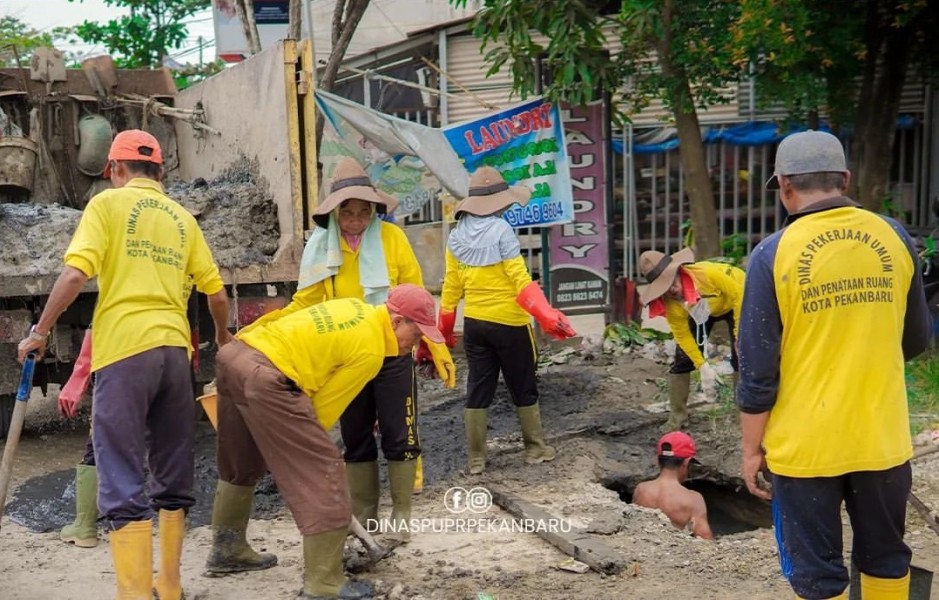 PUPR Pekanbaru Lakukan Normalisasi Drainase hingga Sungai untuk Cegah Banjir
