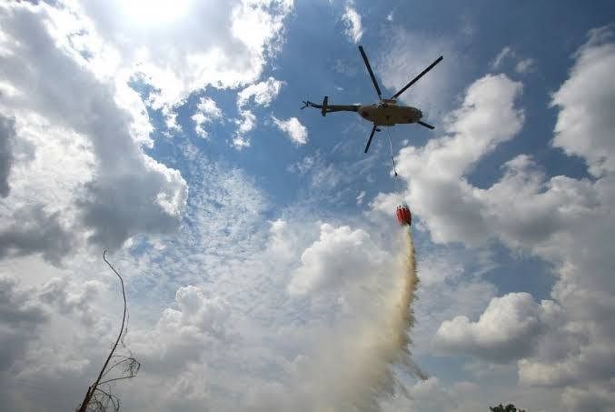 Antisipasi Karhutla, Belasan Helikopter Water Bombing dan Pesawat Patroli Standby di Riau