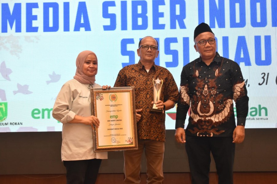EMP Bentu Limited Raih Penghargaan Sahabat Media Di Anugerah Media Siber Riau 2025