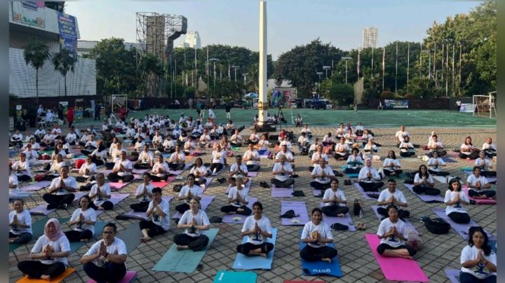 Kedutaan Besar India Rayakan Hari Yoga Internasional dengan Yoga Bersama di 75 Wilayah di Indonesia