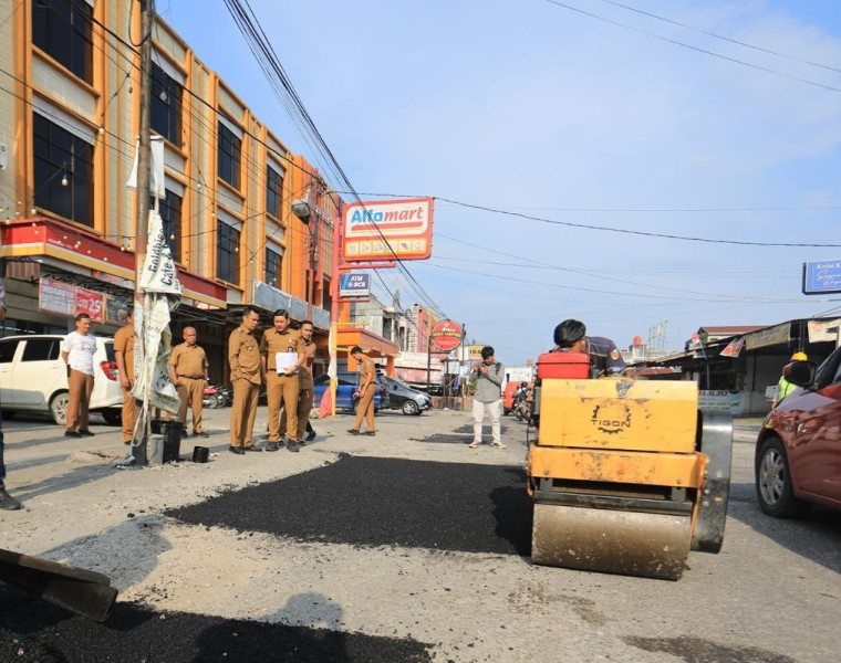 Hingga Februari 2024, Pemko Sudah Tambal Sulam 178 Titik Jalan Rusak