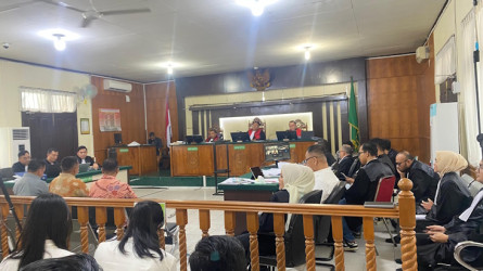 Tas Mewah dan Uang Untuk Risnandar, Hakim Semprot Zulhelmi Arifin