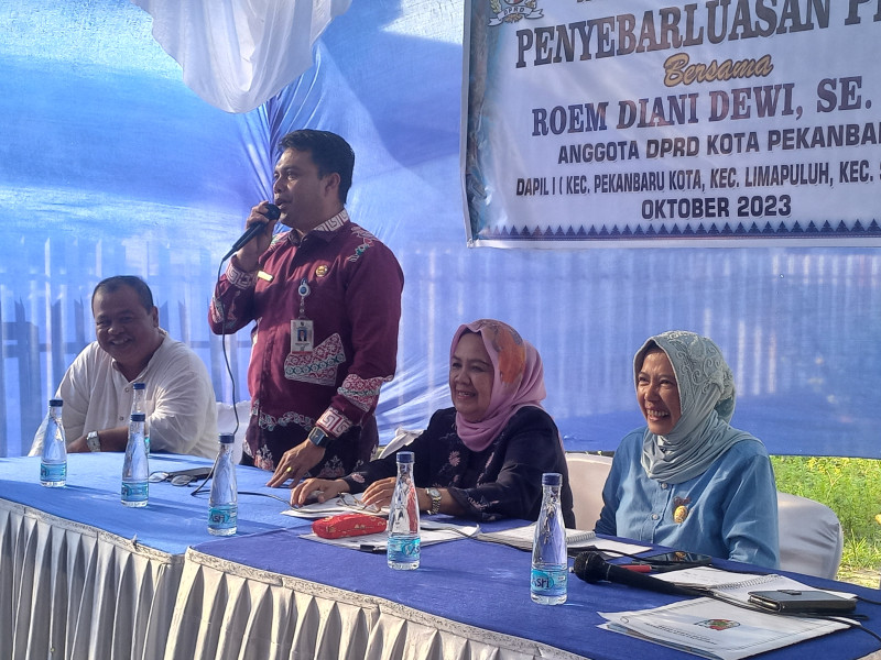 Anggota DPRD Pekanbaru Roem Diani Dewi Sosialisasikan Perda Bantuan Hukum Bagi Masyarakat Tidak Mampu