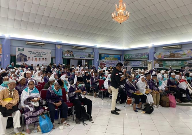 447 Jemaah Haji Riau Kloter 12 Tiba di Tanah Air