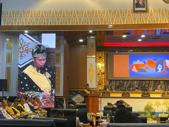 Paripurna HUT ke-241 Pekanbaru, Walikota Agung Nugroho Paparkan Capaian 100 Hari Kerja