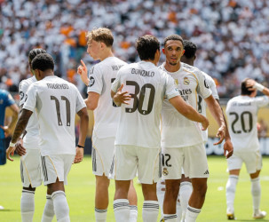 Trent Alexander-Arnold Dikritik Usai Debut dengan Real Madrid