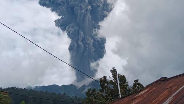 Gunung Marapi Meletus, Muntahkan Abu Vulkanik Setinggi 1,3 Km