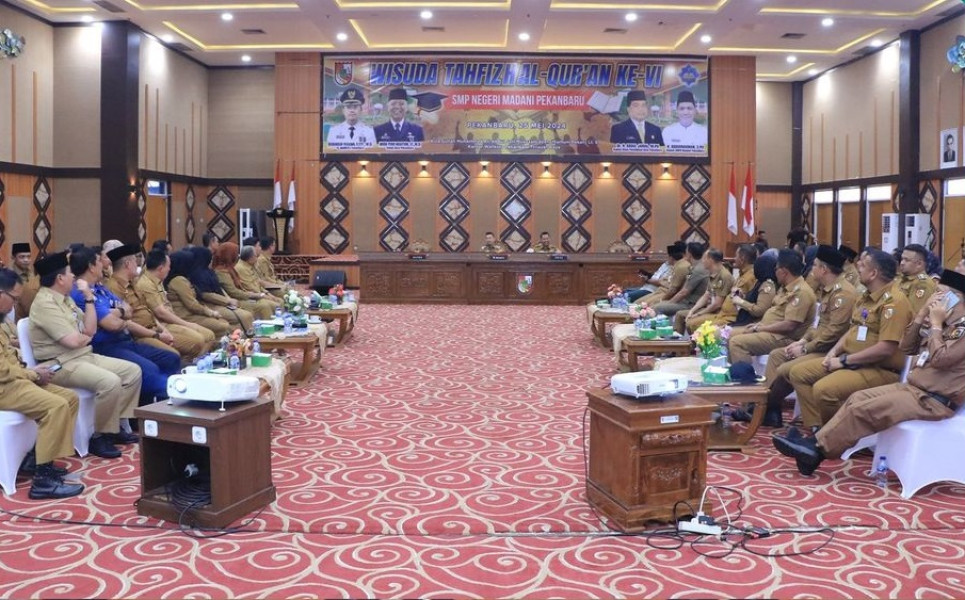 Kepala BKPSDM Pekanbaru Hadiri Rapat Perdana dengan Pj Wali Kota Risnandar