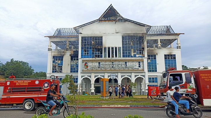 Pasca Terbakar, Pemko Pekanbaru Tunggu Izin Kepolisian Renovasi Gedung Lipat Kajang