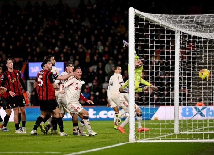 Liverpool Dibungkam Gol Telat Bournemouth, The Reds Kalah 3-2