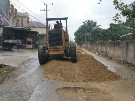 Pemko Pekanbaru Gesa Perbaikan Jalan Bangau Sakti untuk Kenyamanan Pengguna