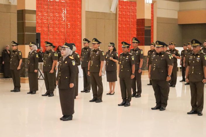 Lantik Wakajati, Asisten dan Kajari di Riau, Ini Pesan Kajati Riau Akmal Abbas